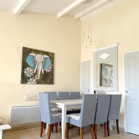 Azur Apartment